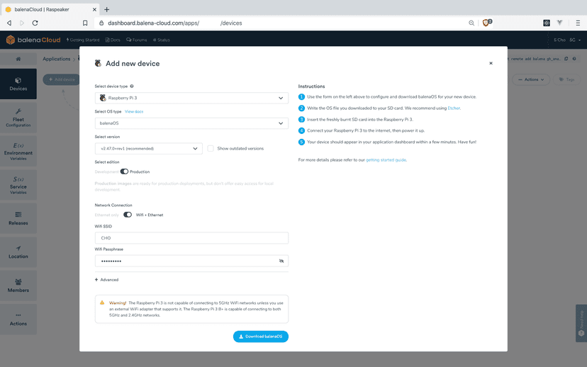 아래 나타난 경고처럼, 일부 라즈베리 파이 기종은 지원하는 Wi-Fi의 종류가 제한된다. 자신의 라즈베리 파이가 지원하는 Wi-Fi를 확인한 후 알맞은 Wi-Fi를 넣으면 된다.