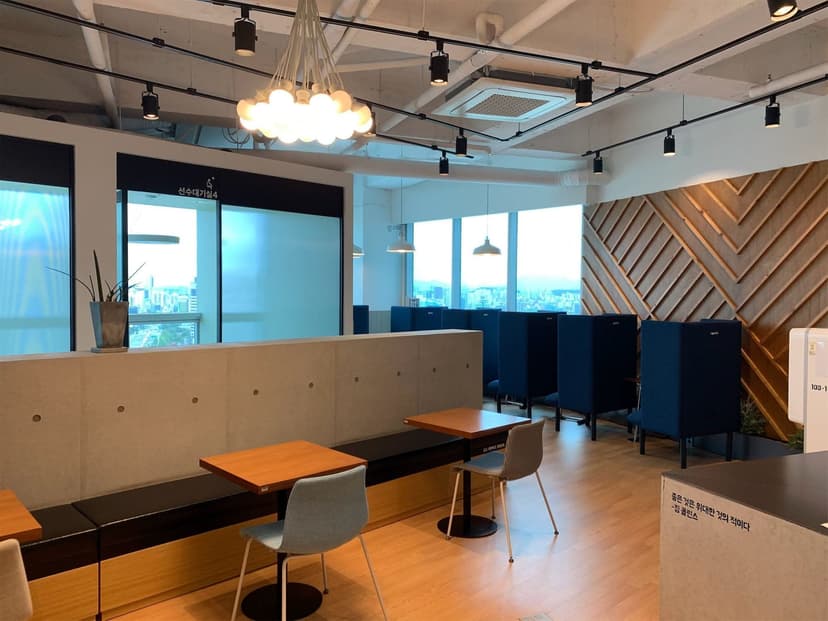 The interview room at Woowa Brothers. Originally, the interviews were supposed to be held here, but due to the spread of COVID-19, they were conducted via Google Meet.